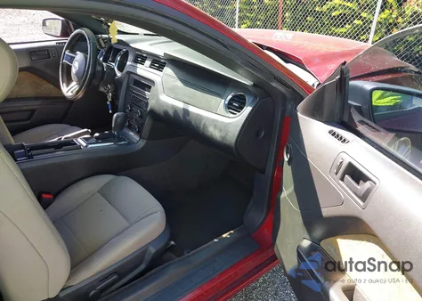 2014 Ford Mustang z USA, uszkodzony, nr VIN 1ZVBP8AM9E5230941